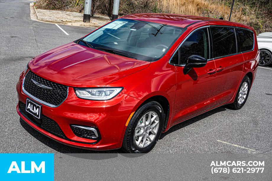 Used 2024 Red Chrysler Touring L image 15