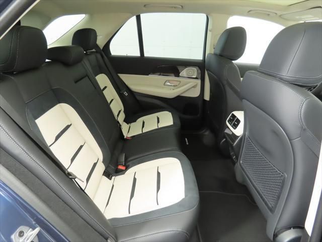 Thumbnail: 2026 Mercedes-Benz GLE - 22