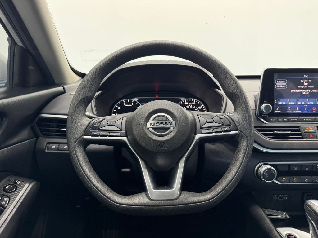 Used Car 2022 Nissan Altima  2.5 Sv For Sale Under $20,000 In Austin, Texas
