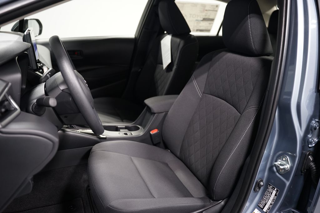 2025 Toyota Corolla LE 27