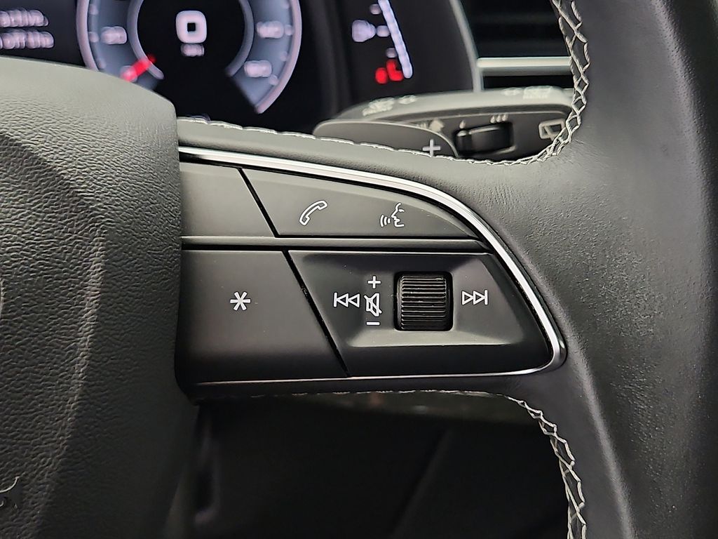 Thumbnail: 2021 Audi Q8 - 24