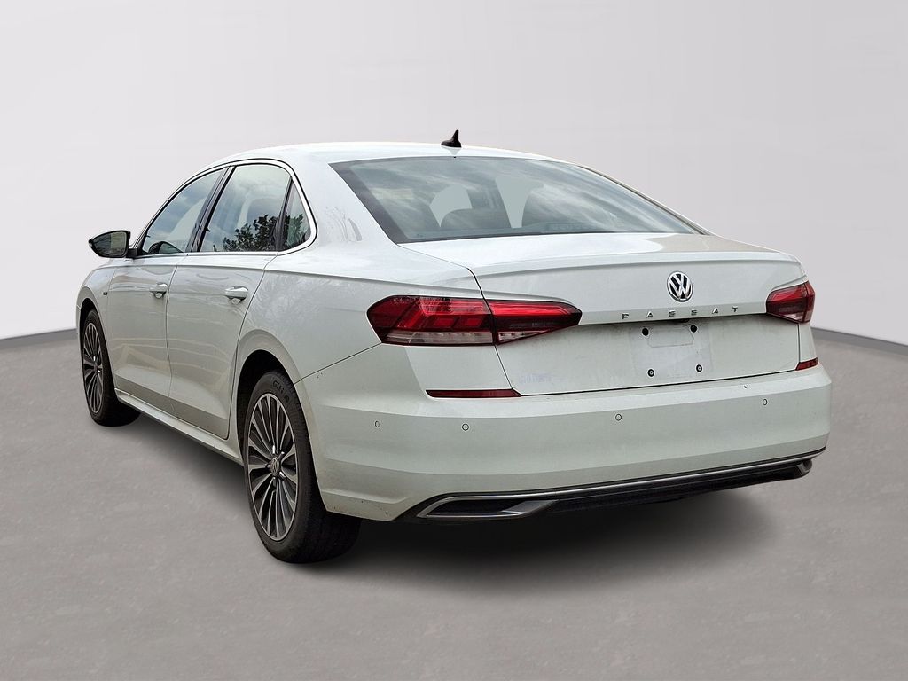 2022 Volkswagen Passat 2.0T 6