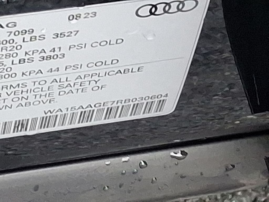 Thumbnail: 2024 Audi Q8 e-tron - 28