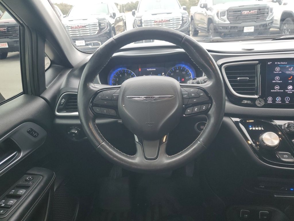 Used Car 2020 Chrysler Pacifica  Touring L Plus For Sale Under $25,000 In Austin, Texas