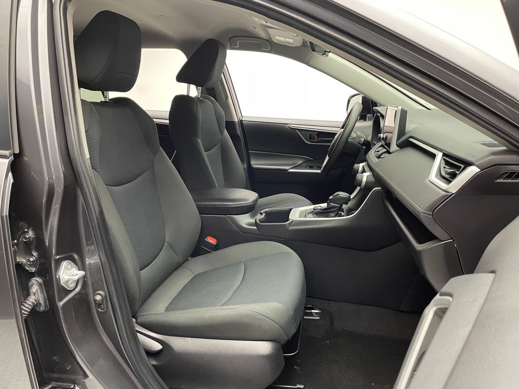 Thumbnail: 2023 Toyota RAV4 - 17