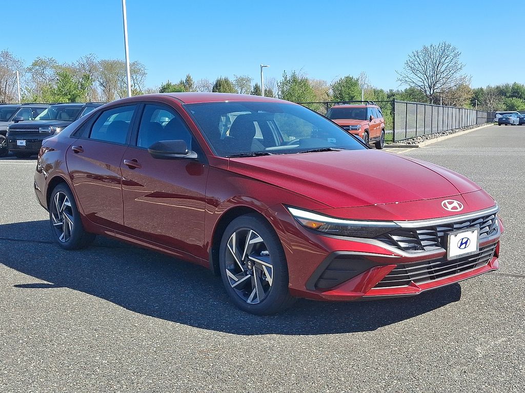 2025 Hyundai Elantra Sport 2