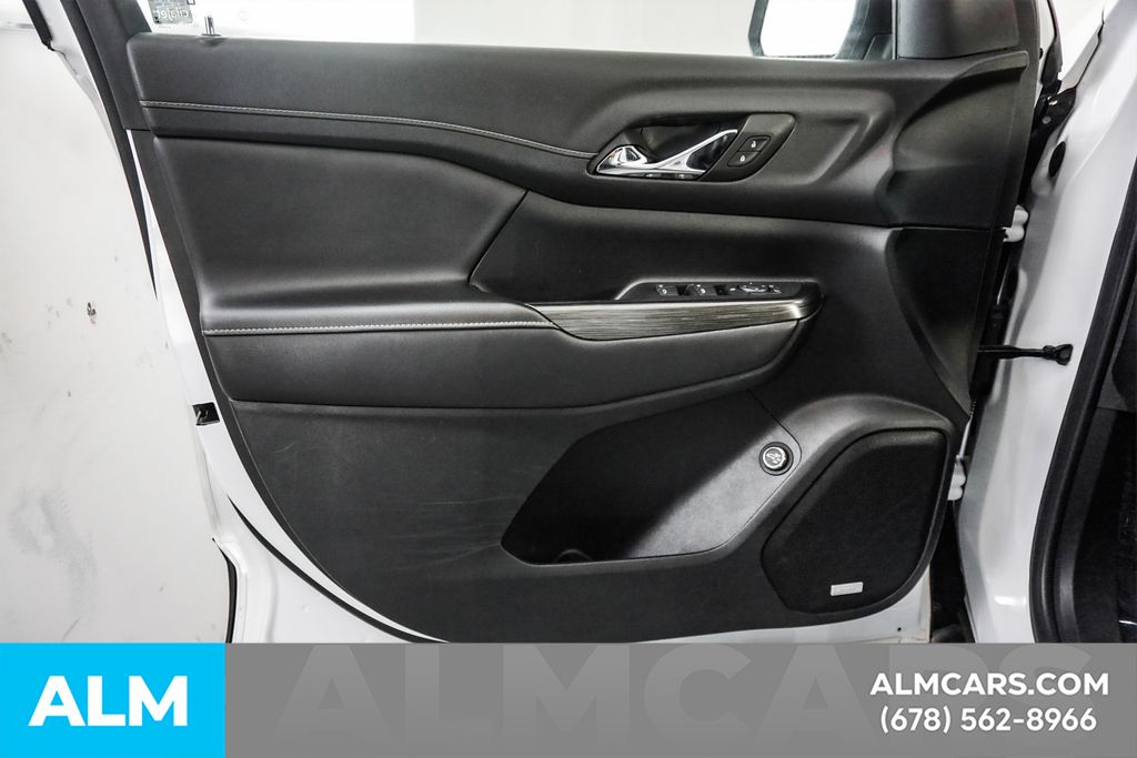 Used 2023 White GMC SLT image 50