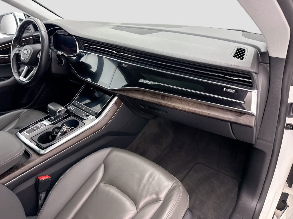 Thumbnail: 2019 Audi Q8 - 16