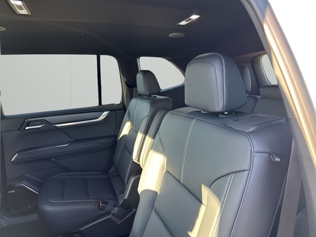 New 2026 White GMC Elevation image 17