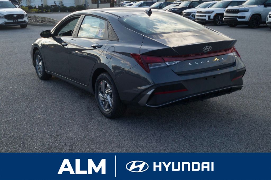 New 2026 Gray Hyundai SE image 9