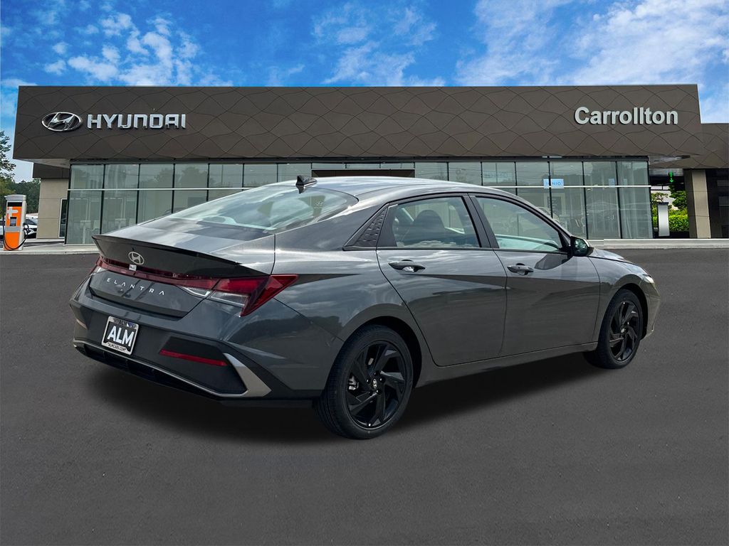 New 2026 Gray HYUNDAI SEL Sport image 6