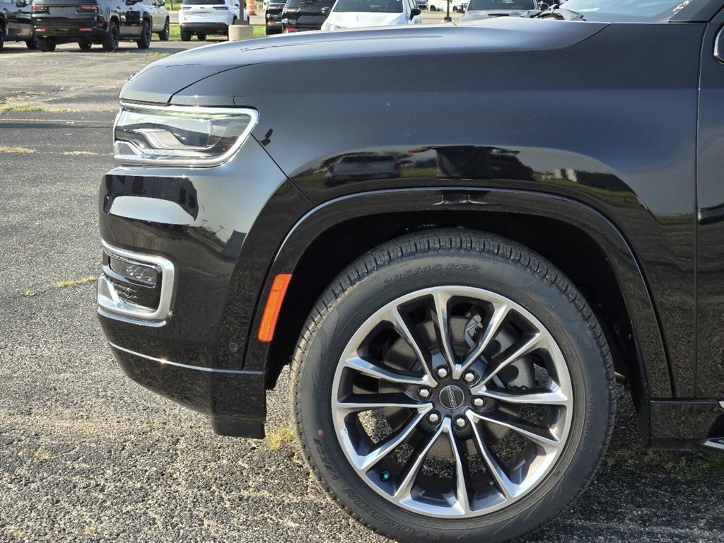 2023 Jeep Wagoneer L Series II 5