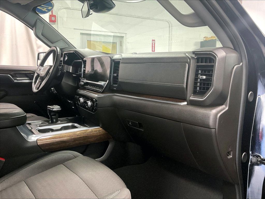 2024 GMC Sierra 1500 — photo 14