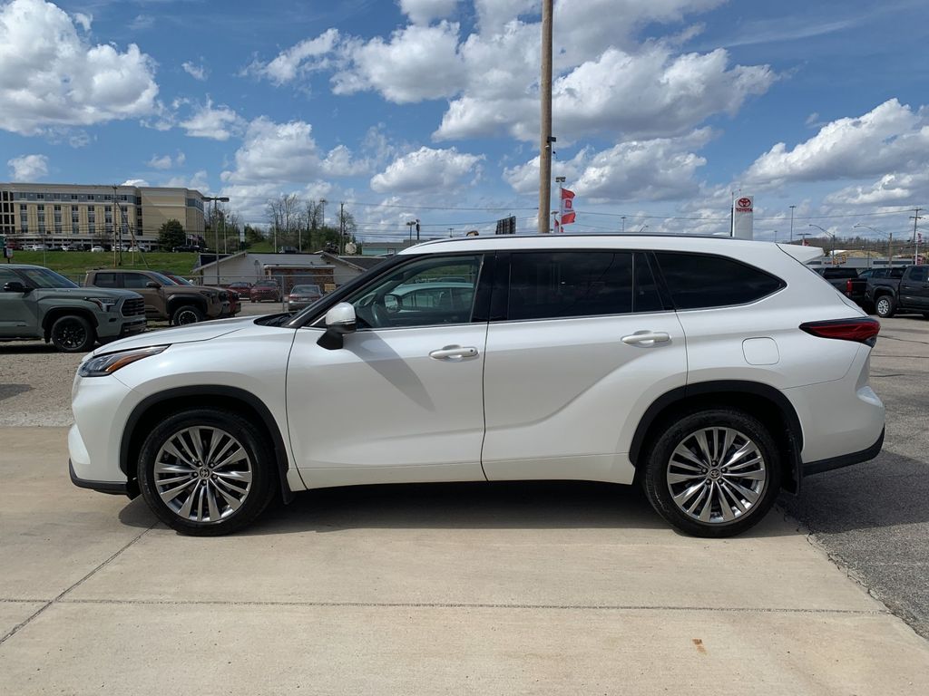 White (Blizzard Pearl) 2020 Toyota Highlander Platinum AWD SUV / Crossover All-Wheel Drive 8-Speed Automatic