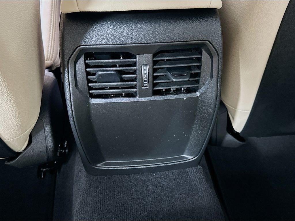 Thumbnail: 2026 BMW 4 Series - 18