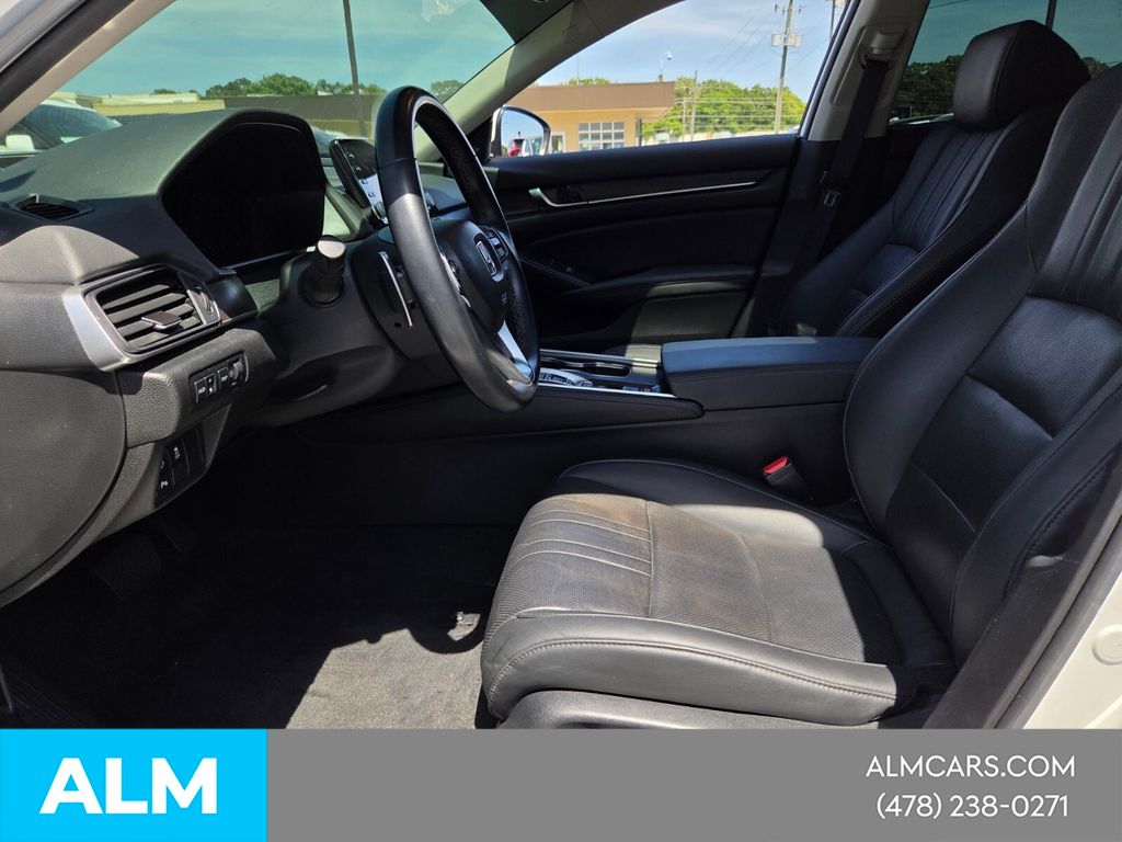 Used 2022 White Honda Touring image 7