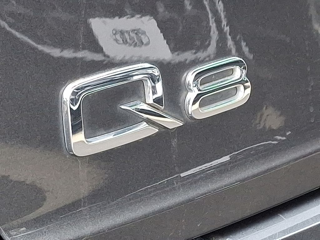 Thumbnail: 2020 Audi Q8 - 30