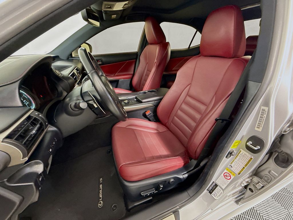 Thumbnail: 2017 Lexus IS - 22