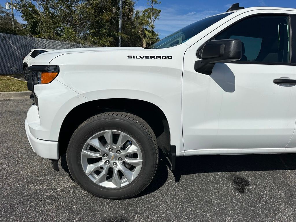 2024 Chevrolet Silverado 1500 Custom 10