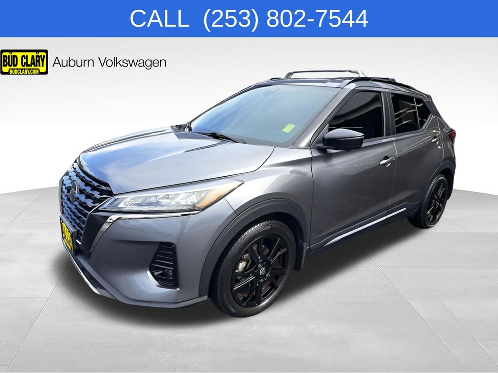 Gray (Gun Metallic) 2021 Nissan Kicks SR FWD SUV / Crossover Front-Wheel Drive Continuously Variable Transmission