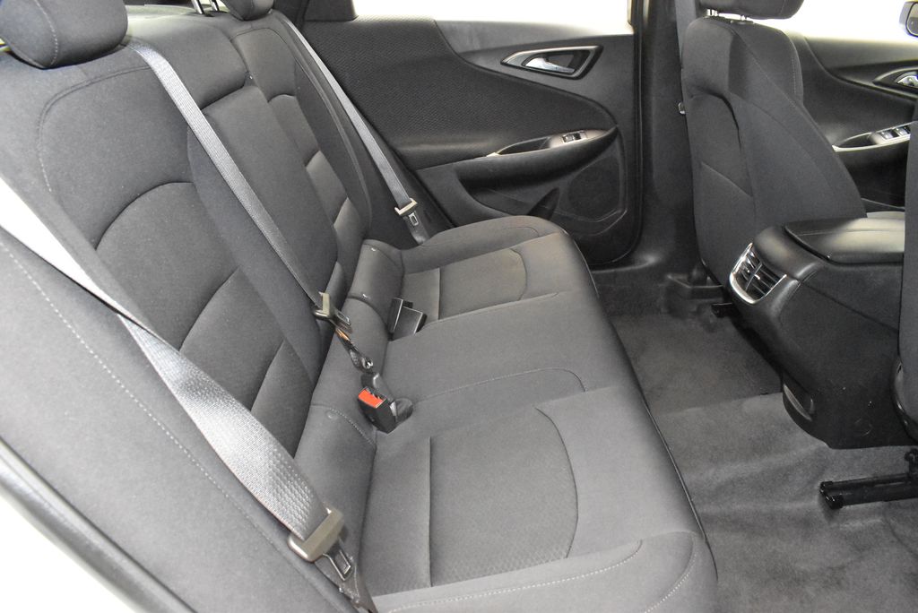 Thumbnail: 2024 Chevrolet Malibu - 28