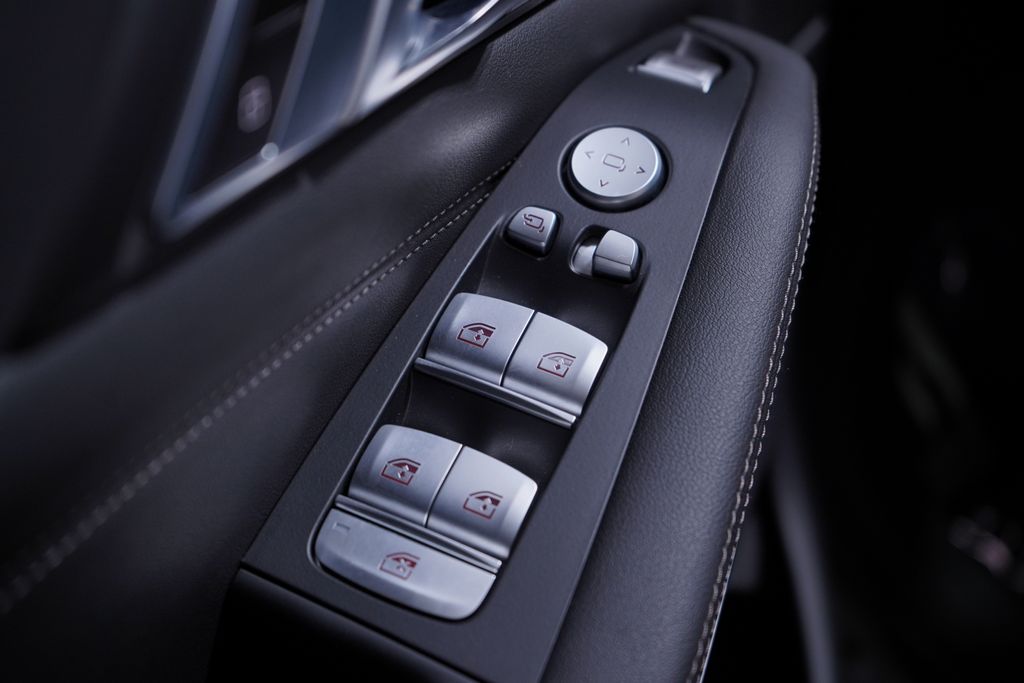 Thumbnail: 2024 BMW X7 - 18