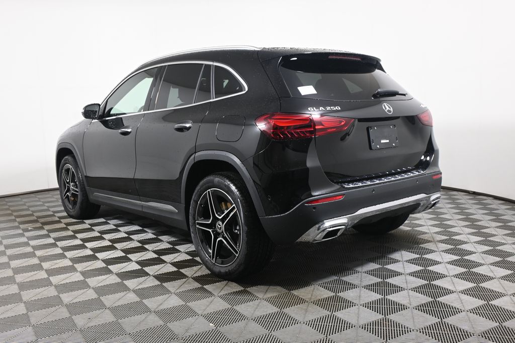 Thumbnail: 2026 Mercedes-Benz GLA - 5