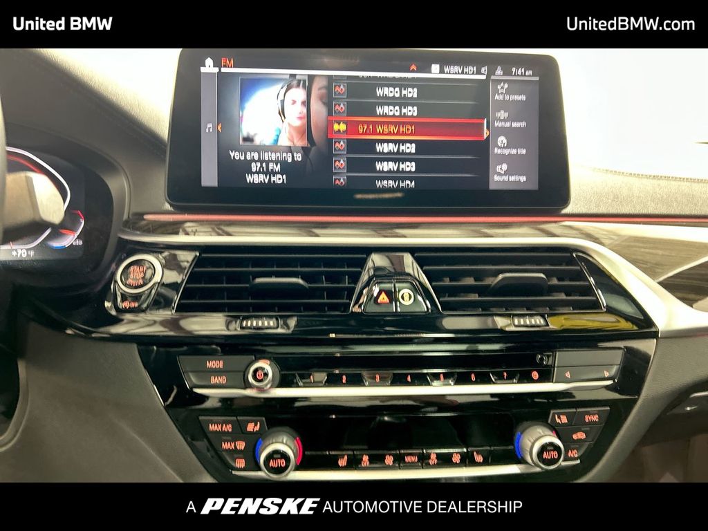 2022 BMW 5 Series M550i xDrive 16