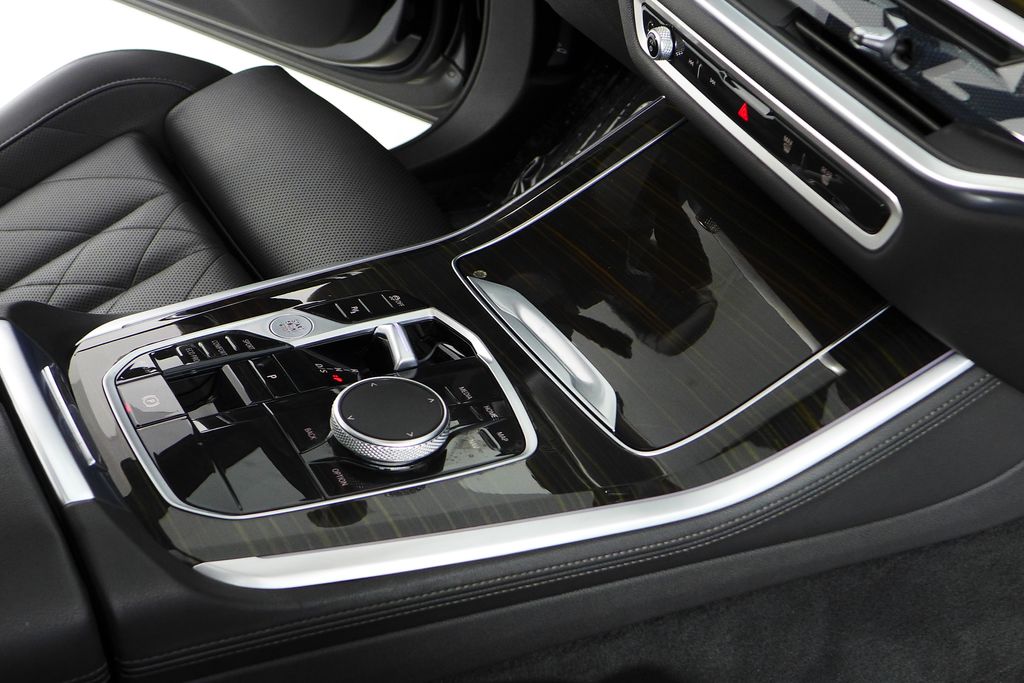 Thumbnail: 2024 BMW X5 - 15