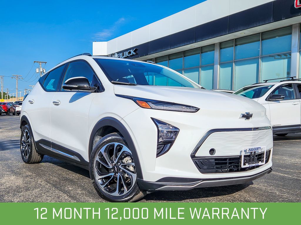 Summit White 2023 Chevrolet Bolt EUV Premier FWD Hatchback Front-Wheel Drive 1-Speed Automatic
