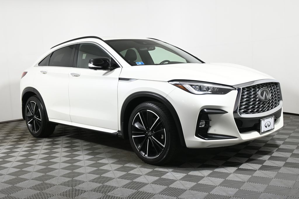 2022 INFINITI QX55 Essential 7