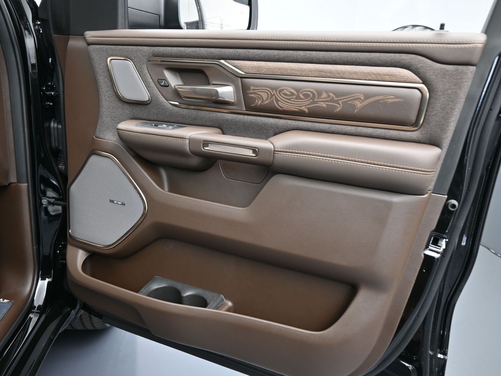 New 2026 Diamond Black Crystal Pearlcoat Ram Limited image 44