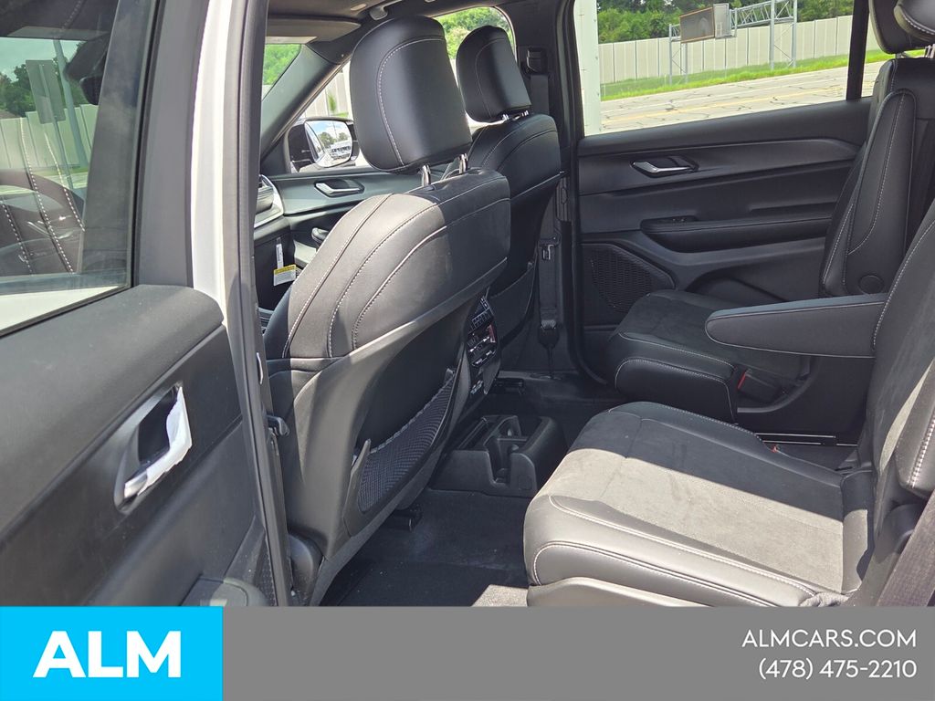 Used 2025 White Jeep Altitude X image 10