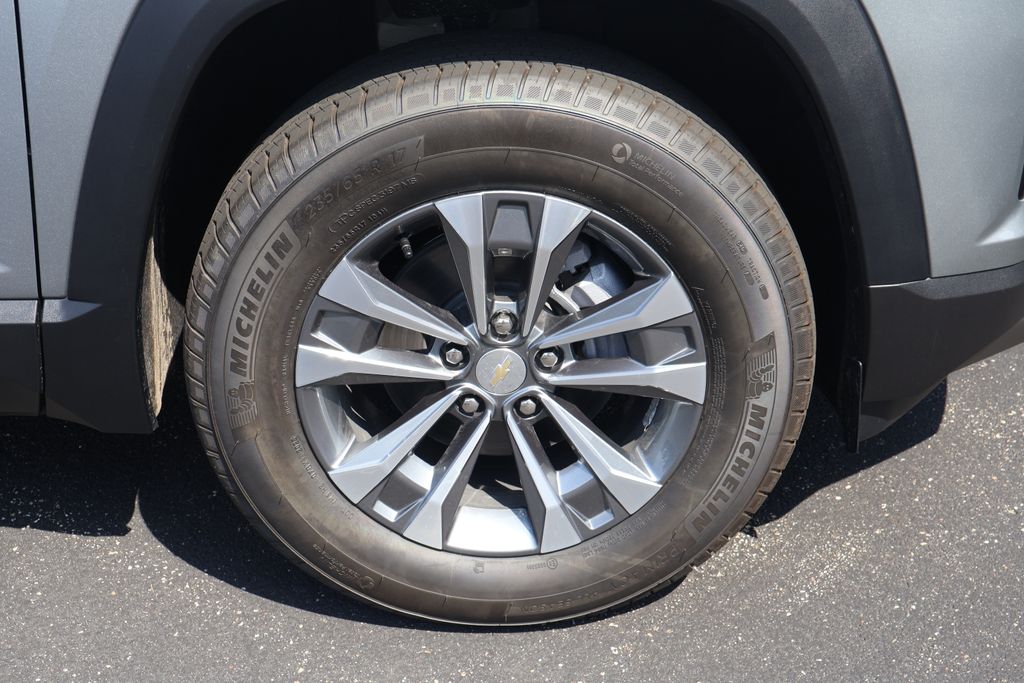 Thumbnail: 2026 Chevrolet Equinox - 11