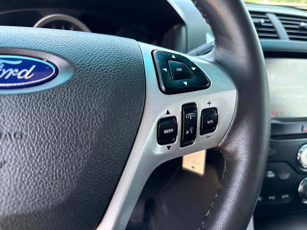 Used 2015 Black Ford XLT image 15