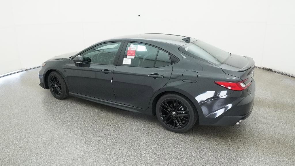 2025 Toyota Camry SE 11