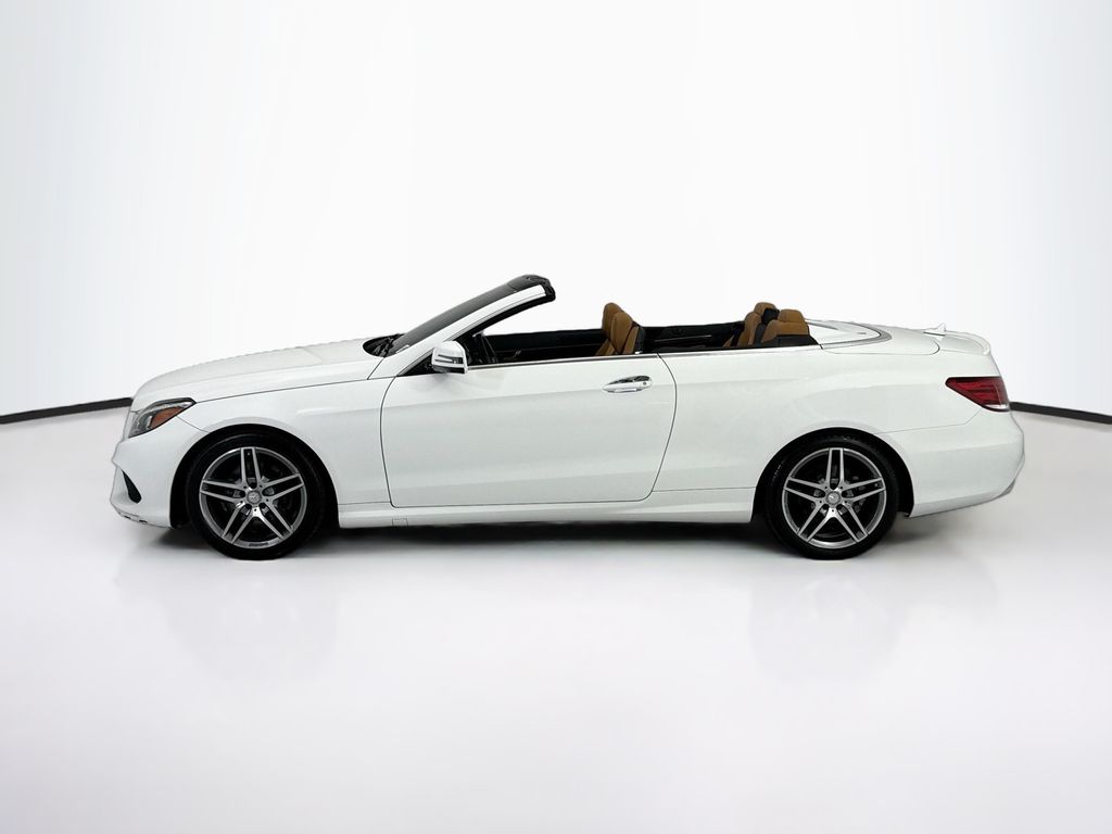Thumbnail: 2016 Mercedes-Benz E-Class - 8