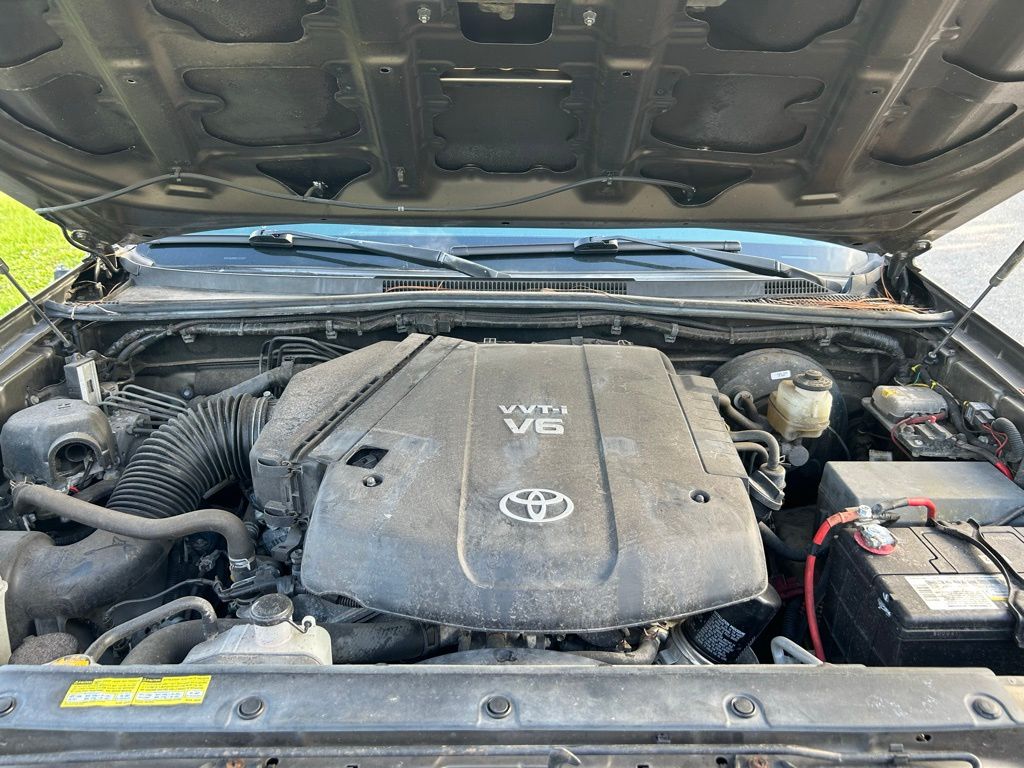 Thumbnail: 2012 Toyota Tacoma - 11