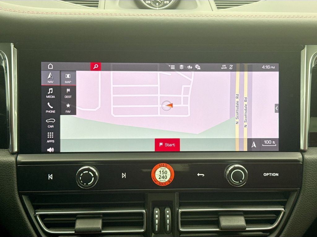 Thumbnail: 2025 Porsche Macan - 17