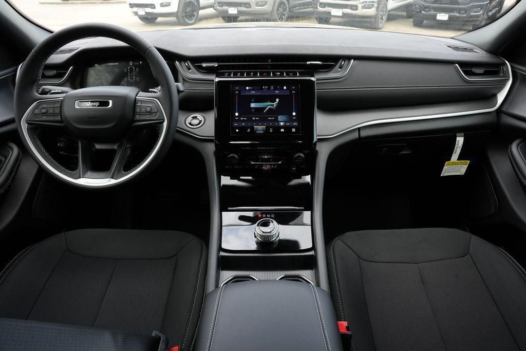 2026 Jeep Grand Cherokee L Laredo - 4
