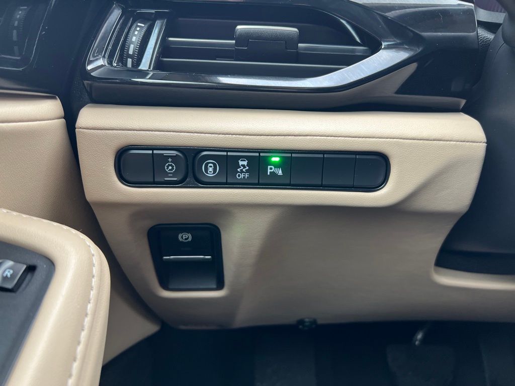 Thumbnail: 2023 Acura MDX - 16