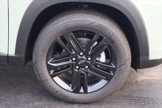 Thumbnail: 2026 Chevrolet Trax - 11