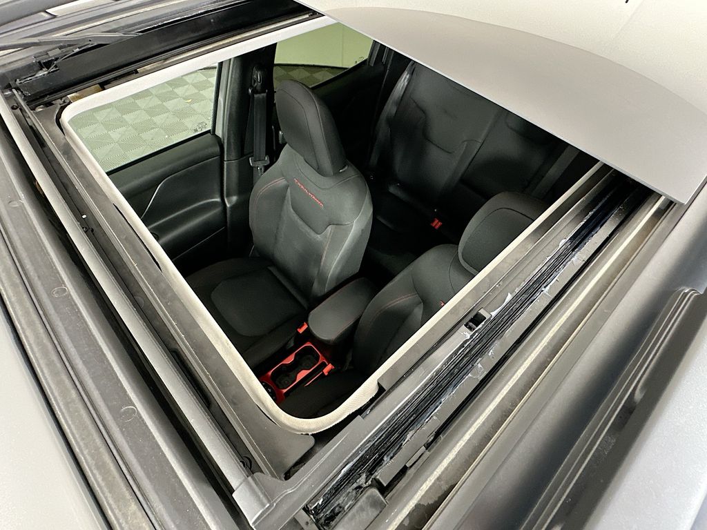 Thumbnail: 2021 Jeep Renegade - 22