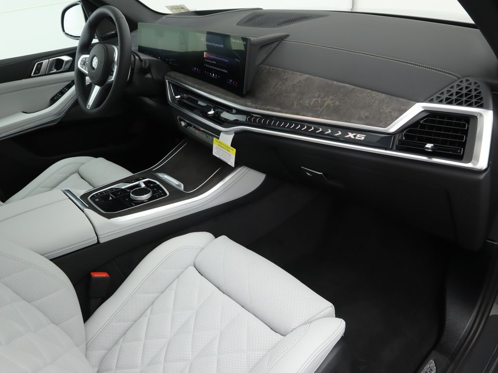 Thumbnail: 2026 BMW X5 - 18