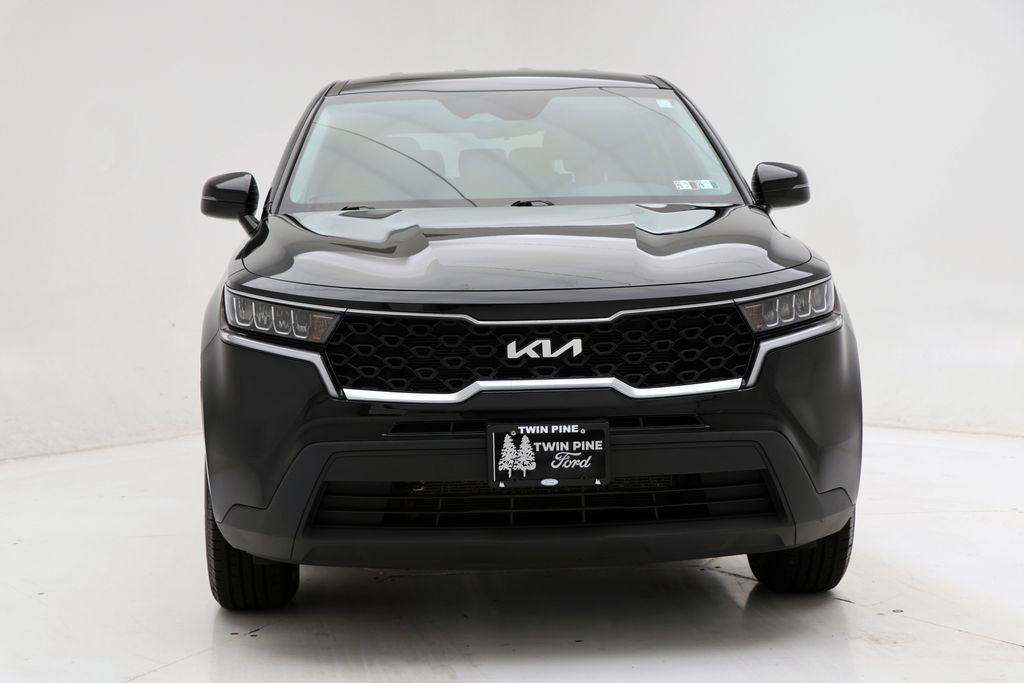 View vehicle photo 5