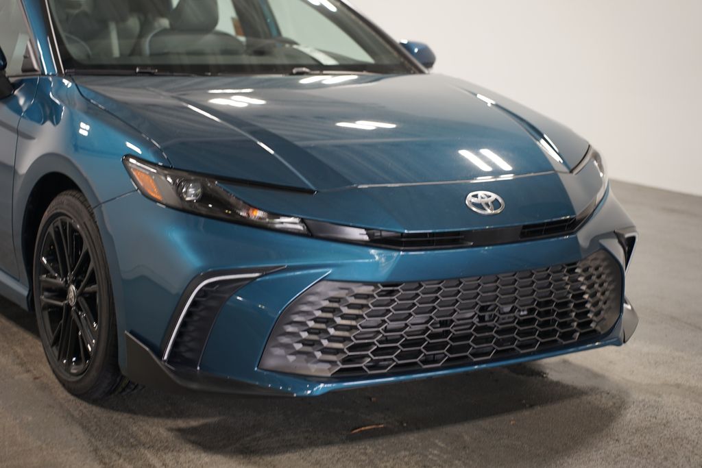 Thumbnail: 2025 Toyota Camry - 4