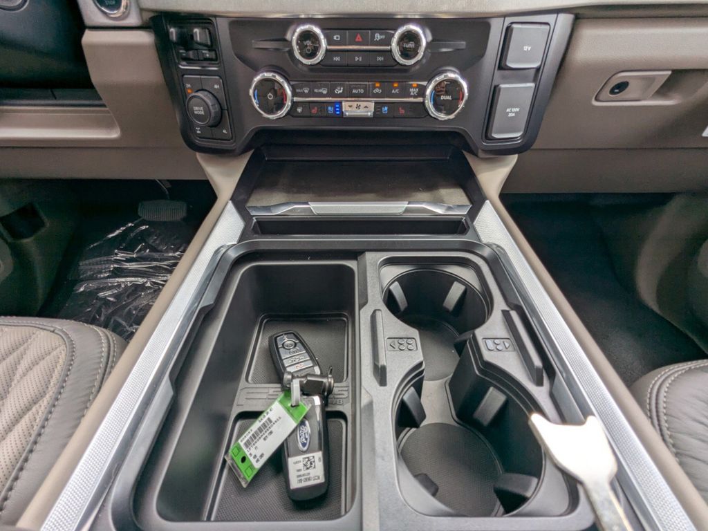 2025 Ford F-250 Super Duty Platinum