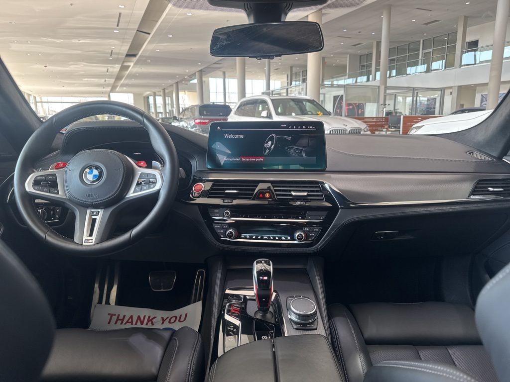 Thumbnail: 2022 BMW M5 - 18