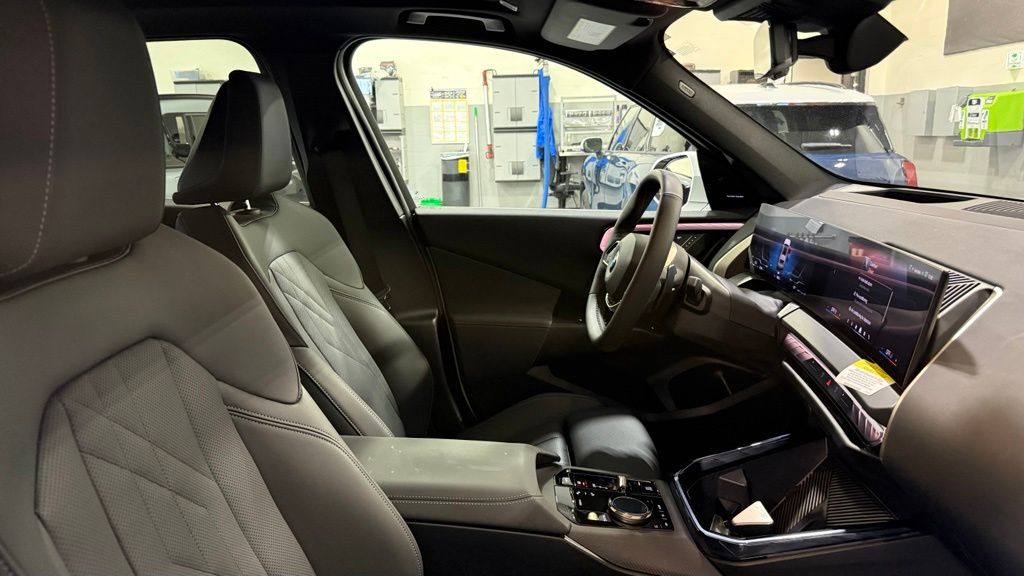 Thumbnail: 2025 BMW X3 - 27