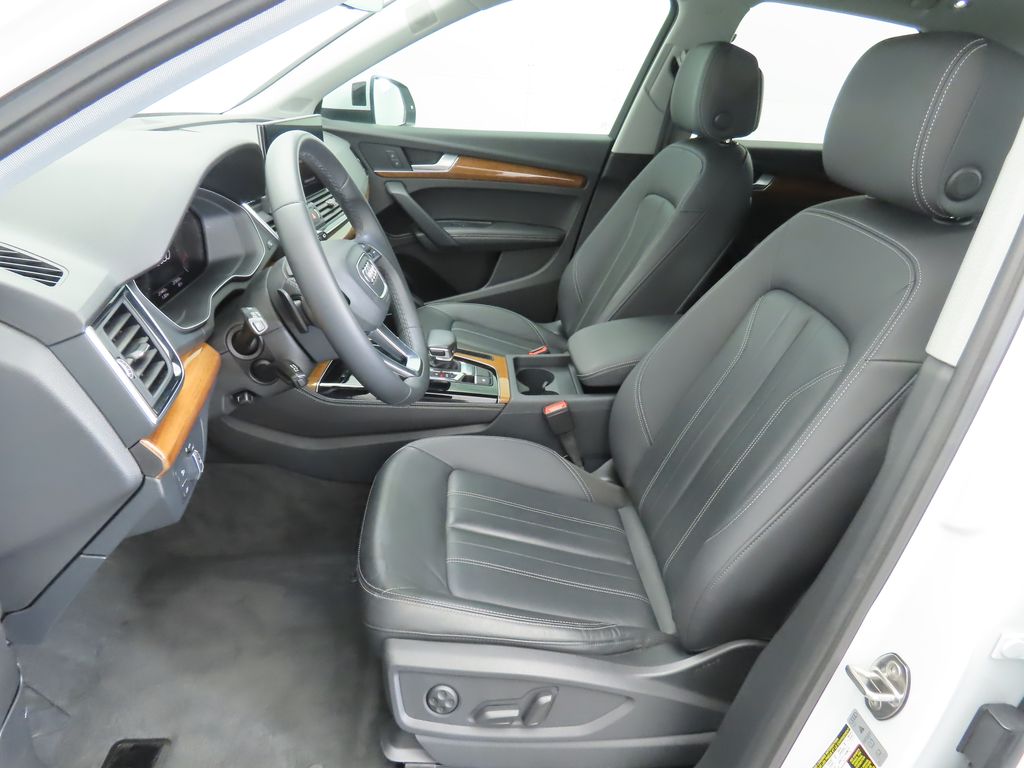 Thumbnail: 2023 Audi Q5 - 19